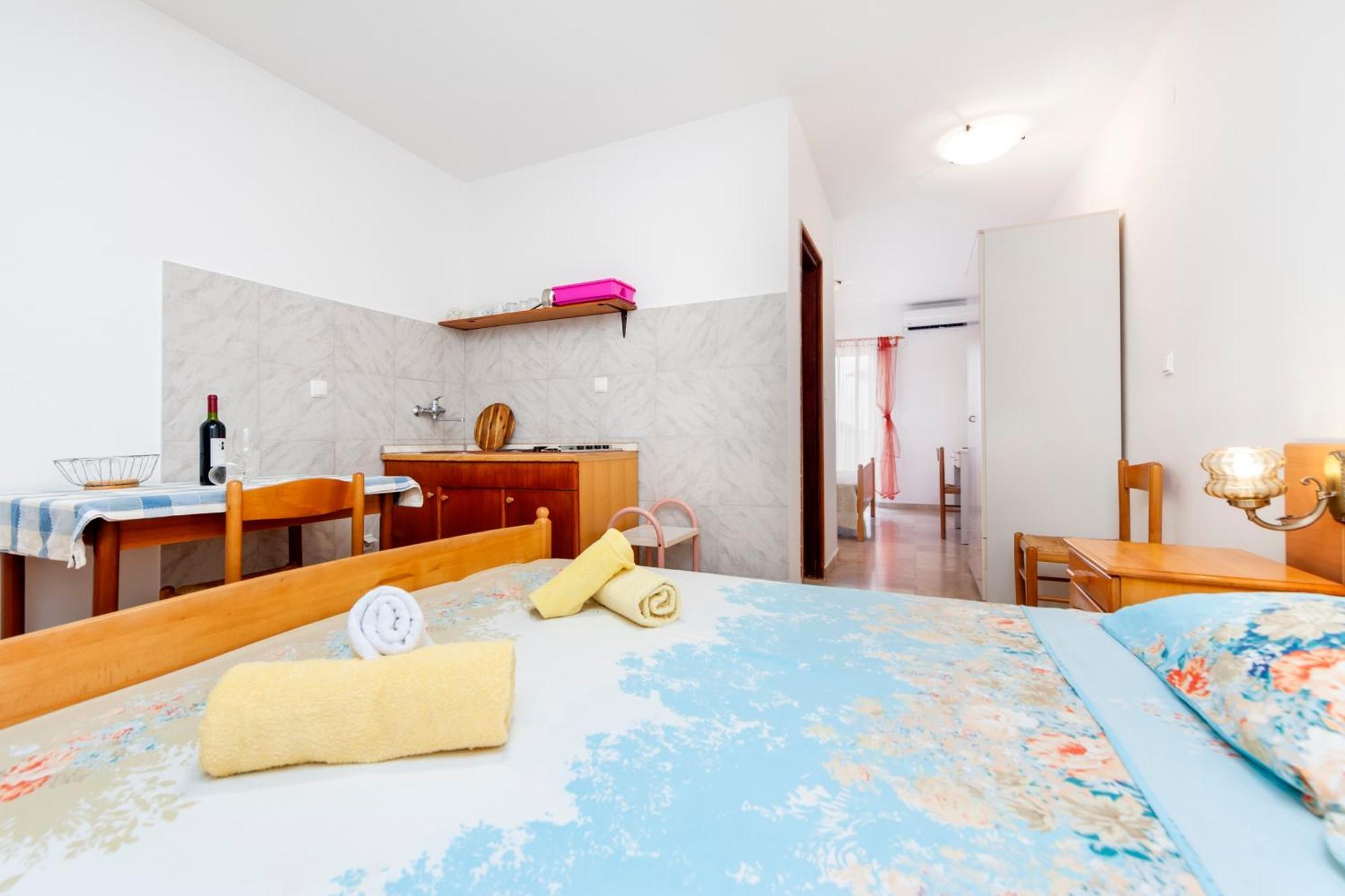 Luna Tsuki Two Aparthotel Rovinj Exterior foto