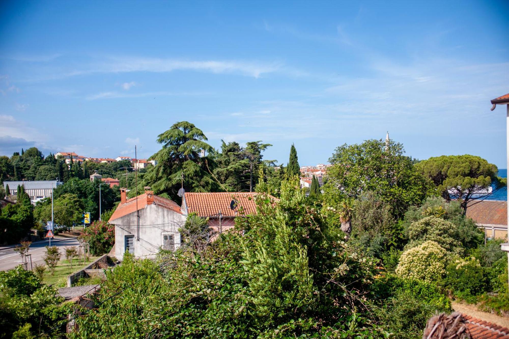 Luna Tsuki Two Aparthotel Rovinj Exterior foto